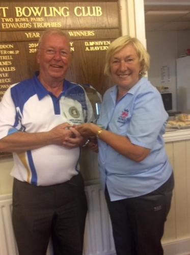 6thSeptMarciaDunstonpresentingaward-Copy